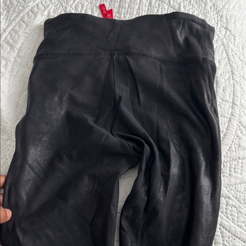SPANX black faux leather with slight shimmer High-Waisted Leggings size XS - Picture 5 of 5
